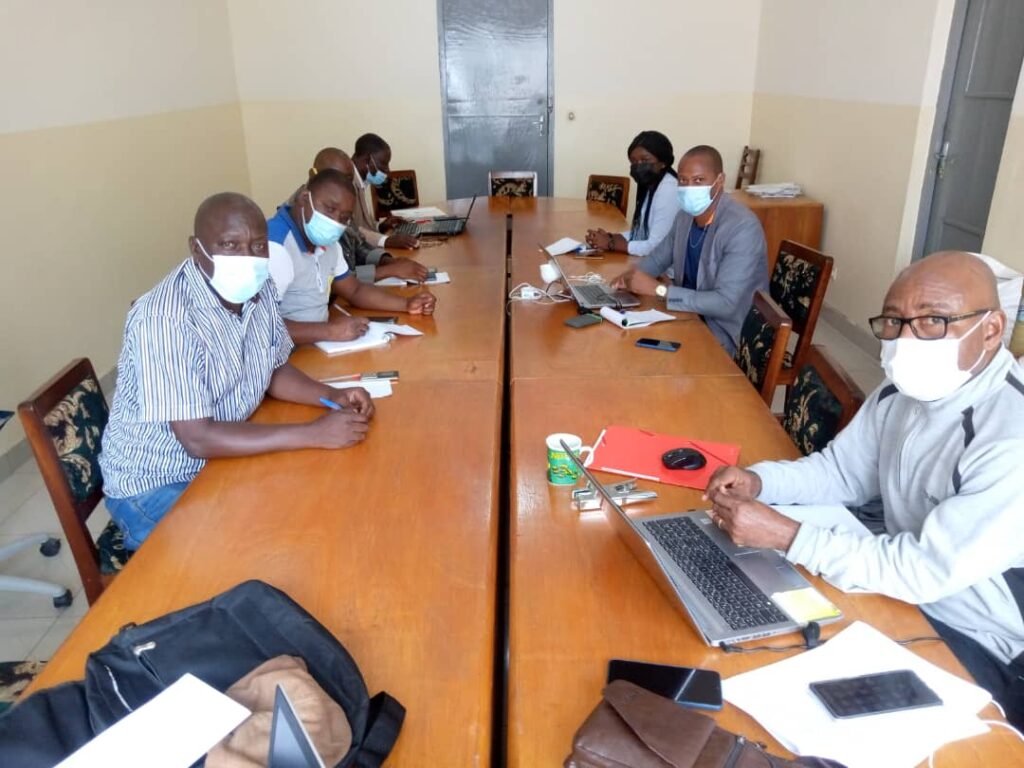 Séance de travail avec l'équipe de Caritas Congo